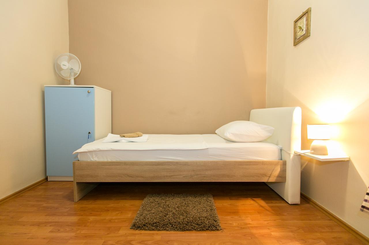 Hostel Morcic Rijeka Exteriör bild